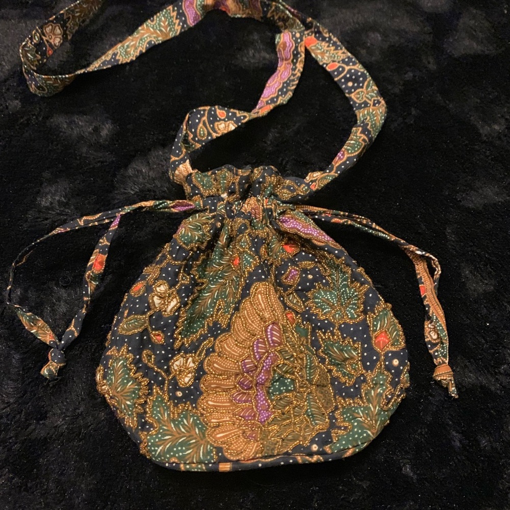 SEQUIN DRAWSTRING BAG